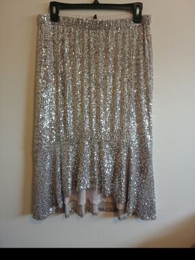 Cable & Gauge Silver Sequin High-Low Hem Skirt